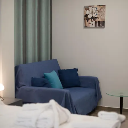 Rob Venture Suites At The Central Of Athens City-3
